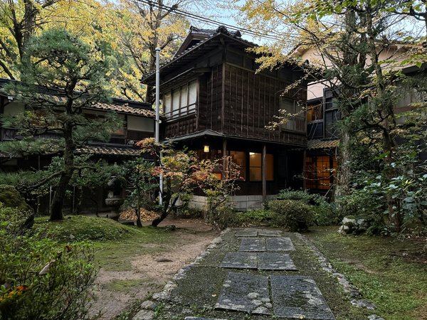 Quels sont les secrets pour un séjour réussi dans un ryokan traditionnel au Japon ?